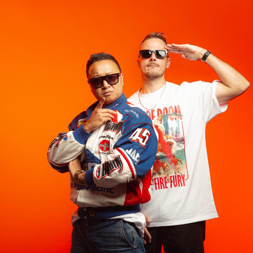 LARSTIG & GASDROP - Press 3 HR